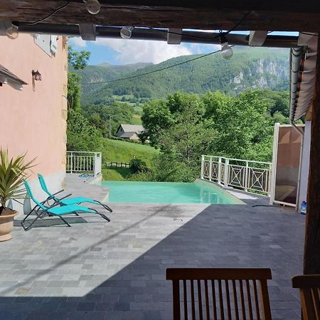 Maison Ainerak Gite A Sainte Engrace La Pierre Saint-Martin Exterior foto